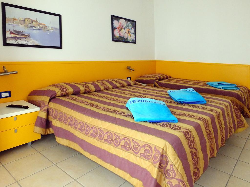 Villaggio Hemingway - Family Aparthotel Caorle Dış mekan fotoğraf