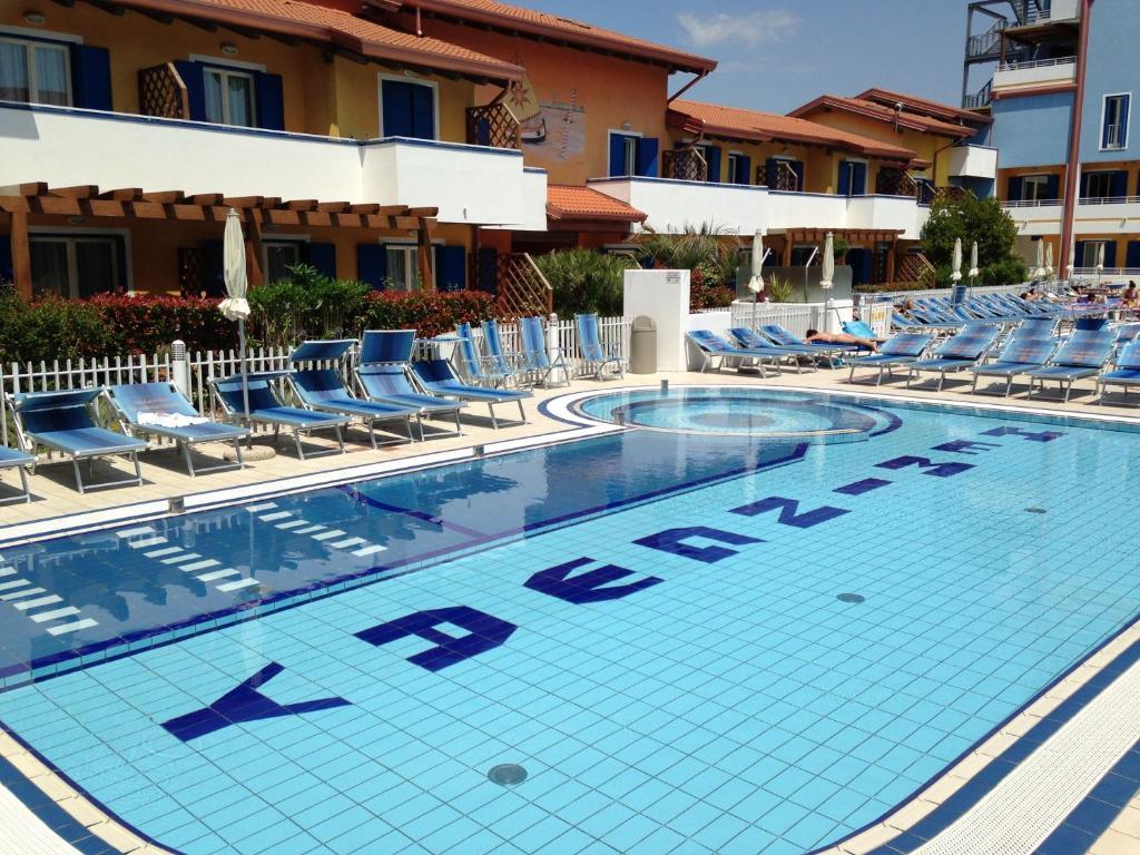 Villaggio Hemingway - Family Aparthotel Caorle Dış mekan fotoğraf